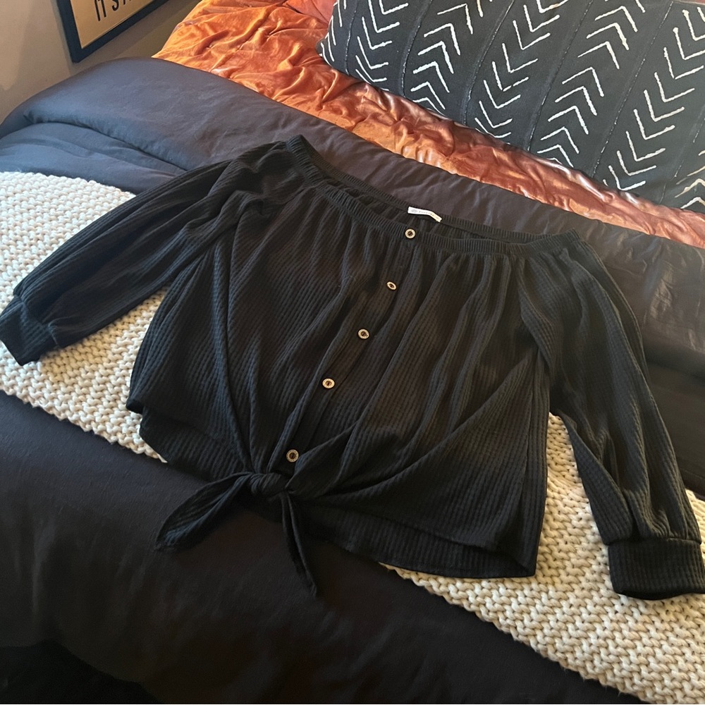 Cold Shoulder Tie Sweater Black